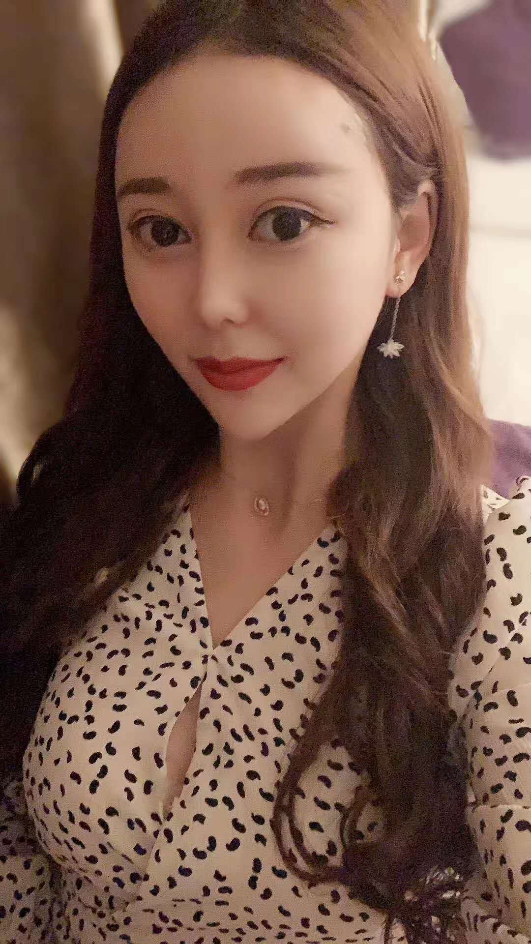 2020年10月30天河美甲店老板潇雅